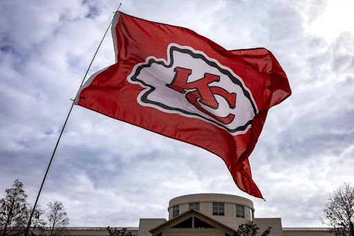 Kansas-City-Chiefs-flag-waving-air
